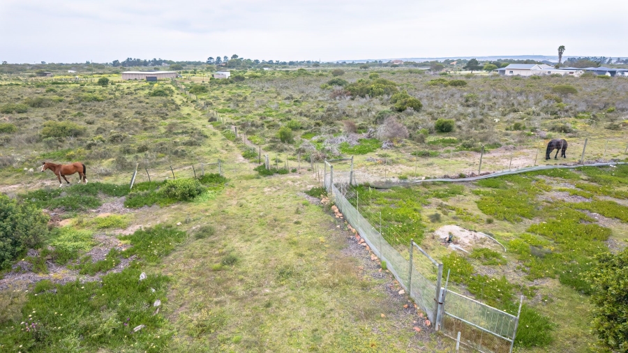 6 Bedroom Property for Sale in Aalwyndal Western Cape